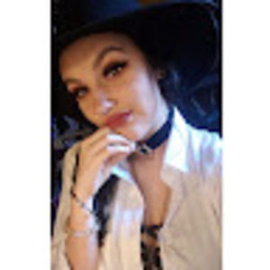 Meet your Posher, Sarra